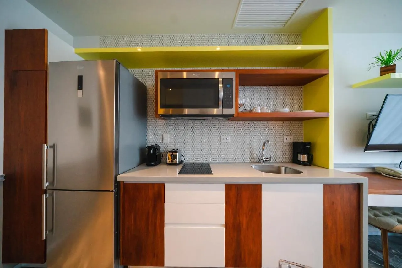 Luxury 1 Bedroom Condo With Rooftop Pool - Singular Joy Residences, Jojo Playa del Carmen Apartment