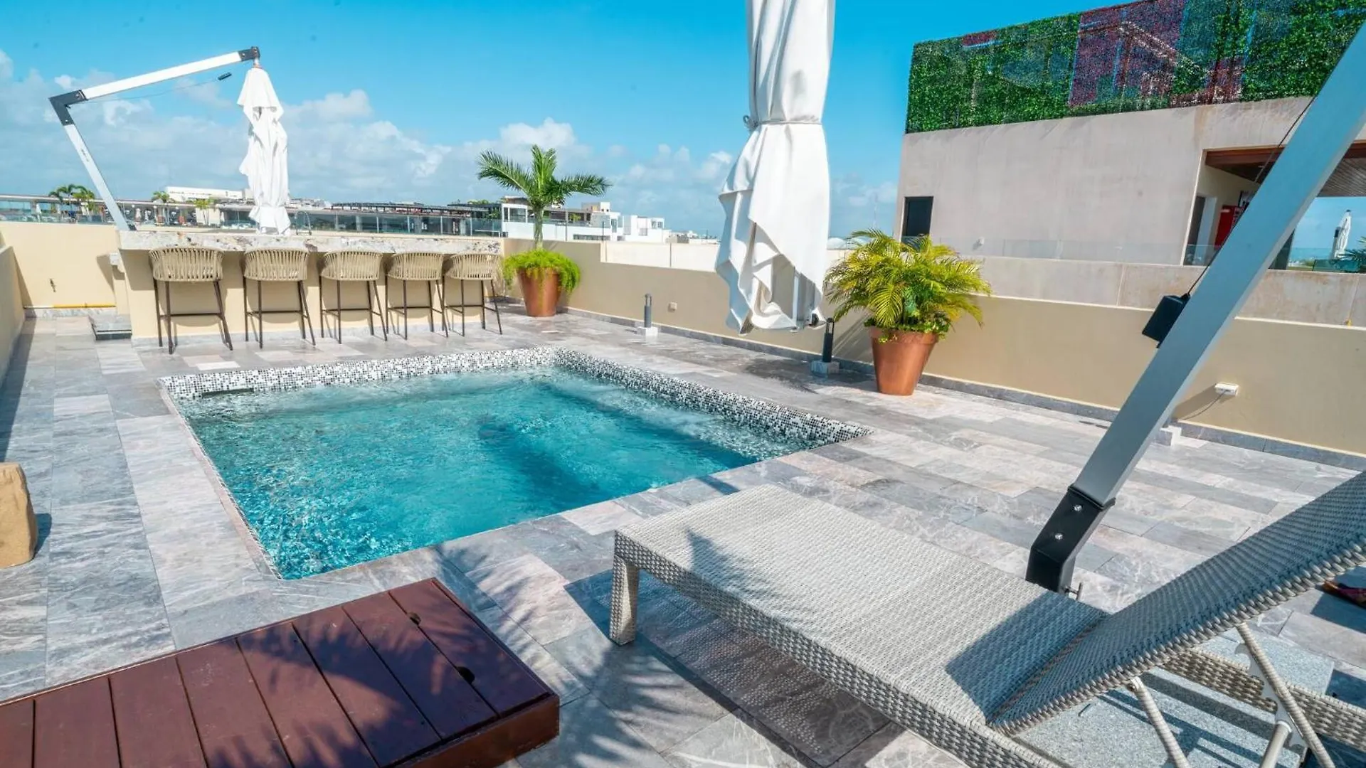 Apartamento Luxury 1 Bedroom Condo With Rooftop Pool - Singular Joy Residences, Jojo Playa del Carmen México