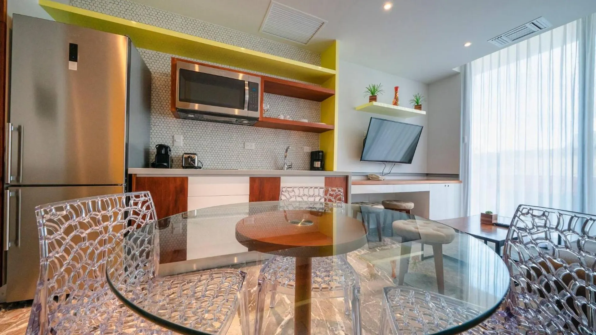 Luxury 1 Bedroom Condo With Rooftop Pool - Singular Joy Residences, Jojo Playa del Carmen Apartamento