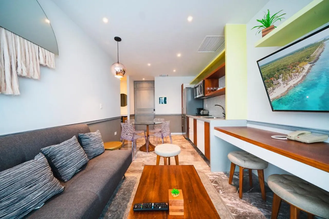 Luxury 1 Bedroom Condo With Rooftop Pool - Singular Joy Residences, Jojo Playa del Carmen 0*,  Mexico