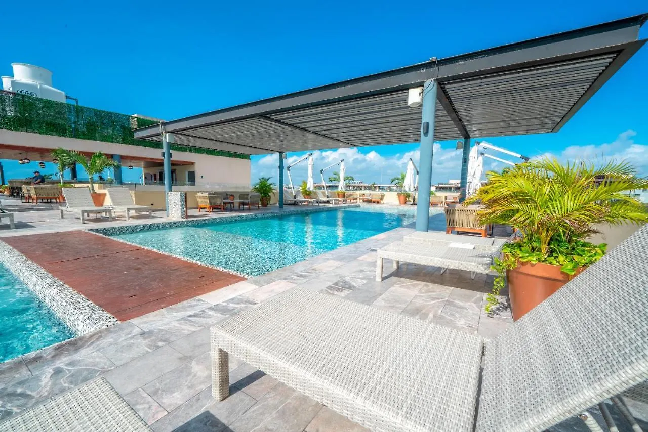 Luxury 1 Bedroom Condo With Rooftop Pool - Singular Joy Residences, Jojo Playa del Carmen Apartment
