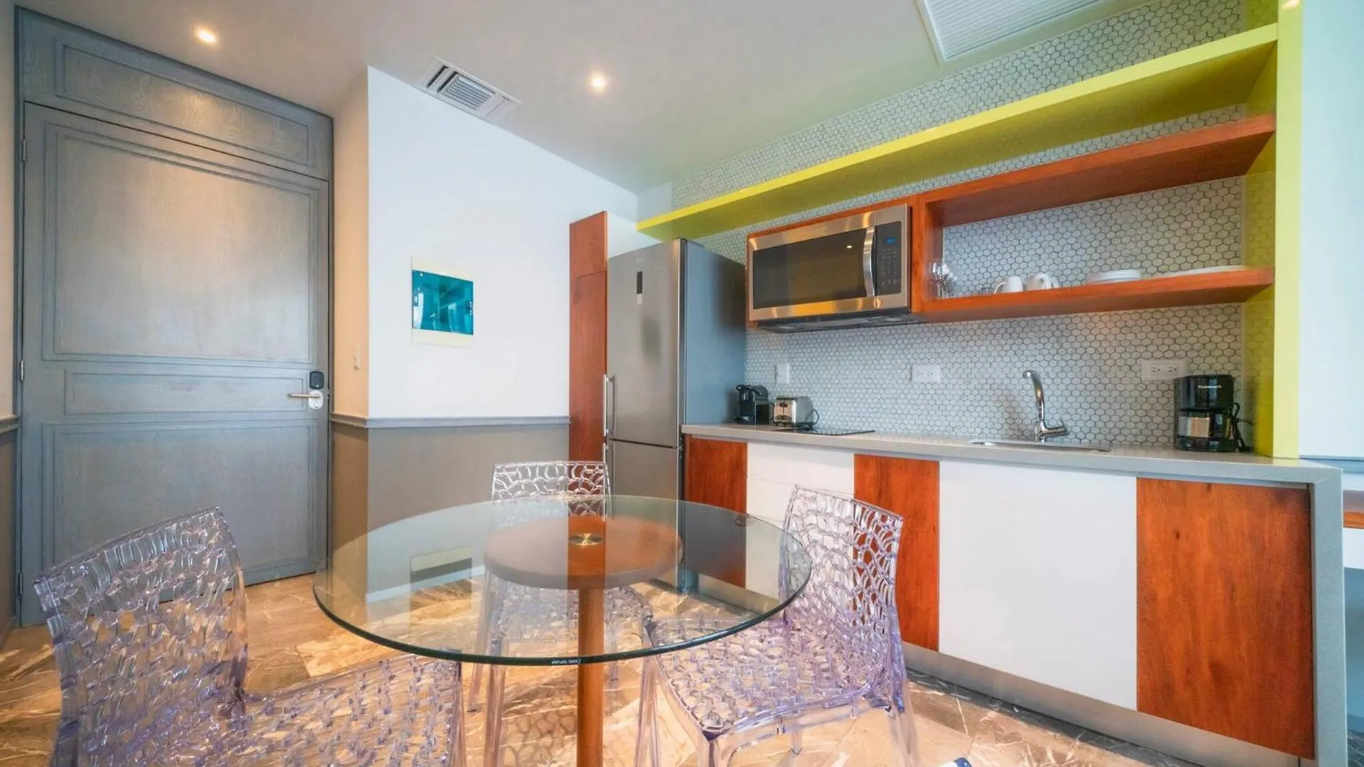 Luxury 1 Bedroom Condo With Rooftop Pool - Singular Joy Residences, Jojo 普拉亚卡门