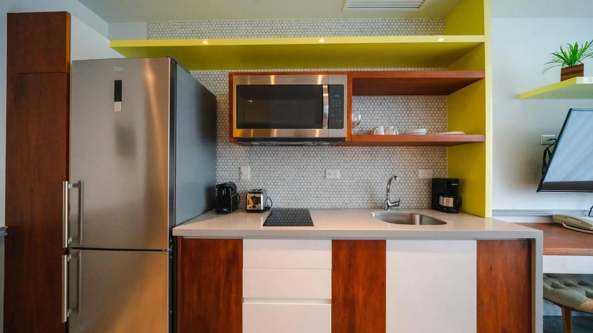 아파트 Luxury 1 Bedroom Condo With Rooftop Pool - Singular Joy Residences, Jojo 신데 델 카르멘